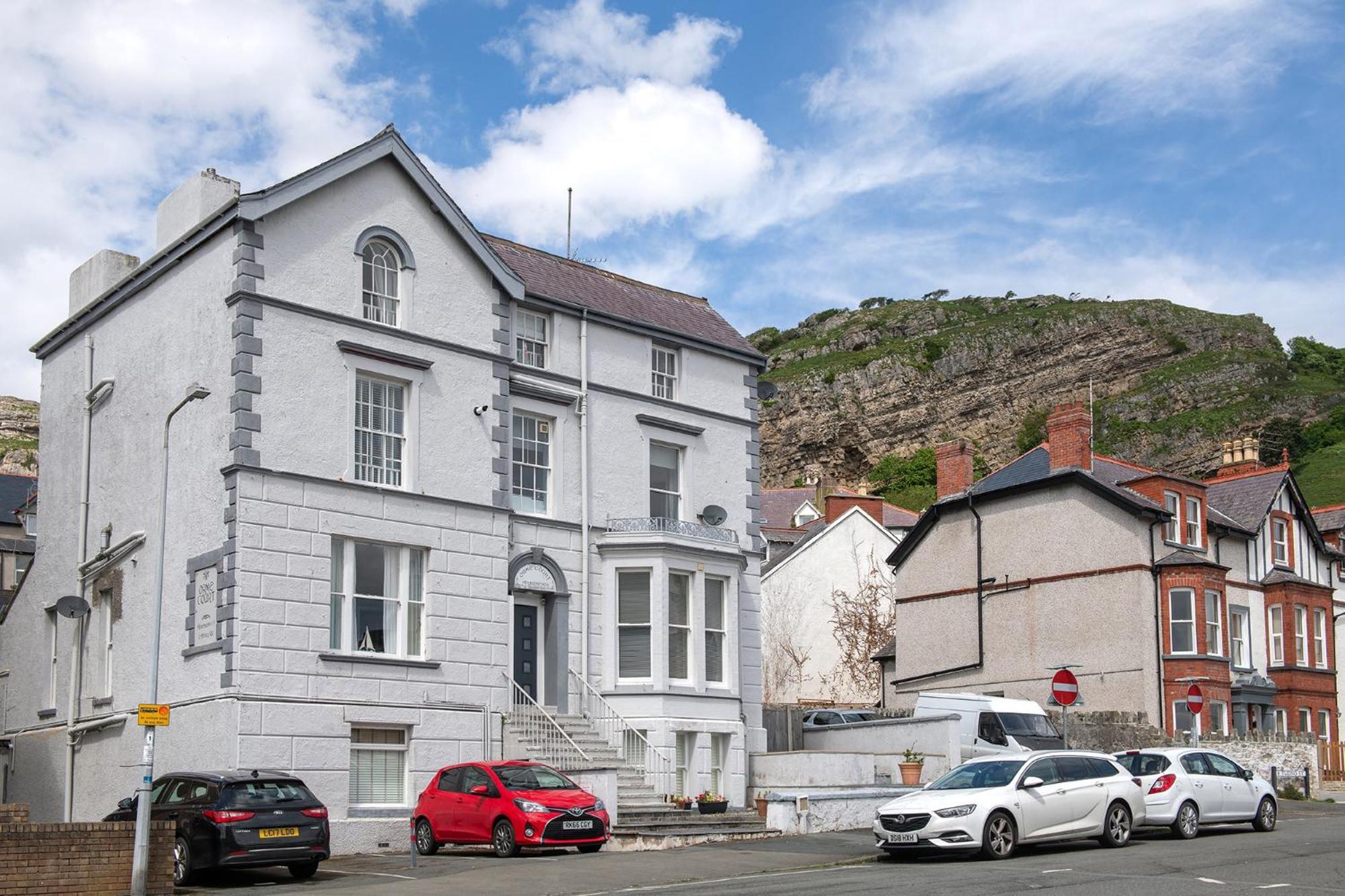 Abbey Road Boutique Holiday Apartment ลันดิดโน ภายนอก รูปภาพ